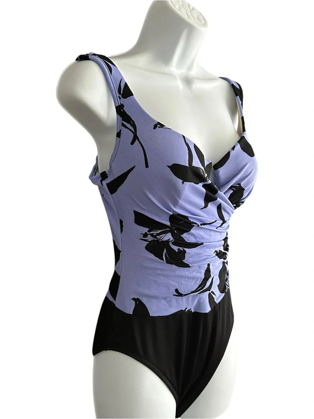 Miraclesuit | One Piece with Built-in underwire bra Sz 10 EUC